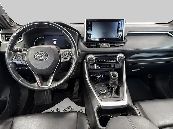 Toyota RAV4 9 of 11