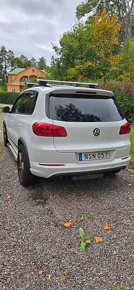 Volkswagen Tiguan 3 of 8