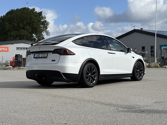 Tesla Model X 3 of 12