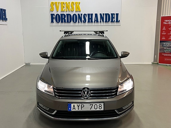 Volkswagen Passat 3 of 22