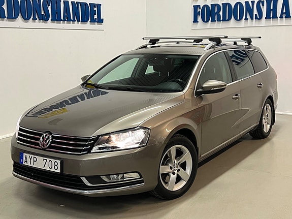 Volkswagen Passat 2 of 22