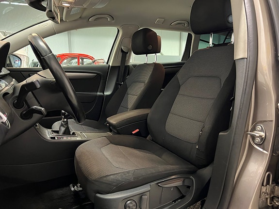 Volkswagen Passat 12 of 22