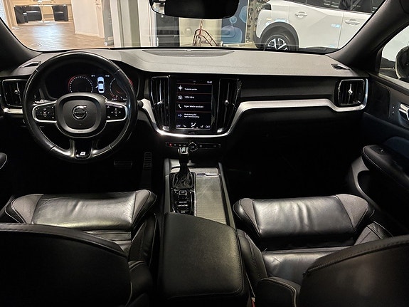 Volvo S60 13 of 19