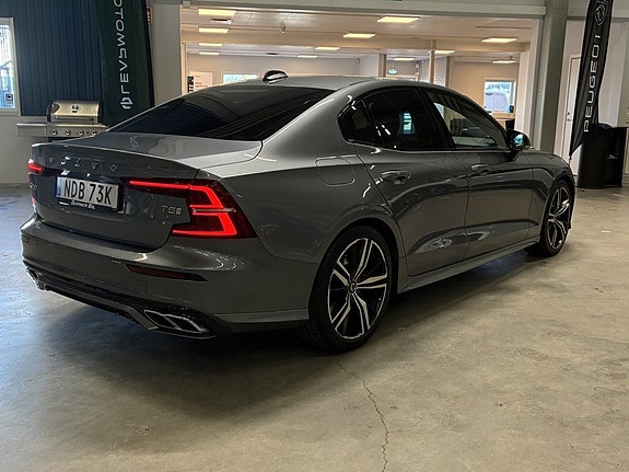 Volvo S60 4 of 19