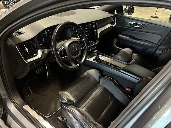 Volvo S60 10 of 19