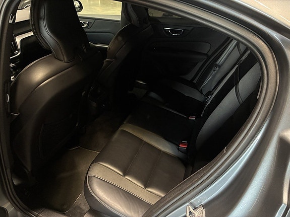 Volvo S60 12 of 19
