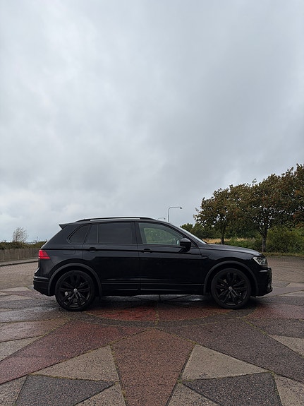 Volkswagen Tiguan 2 of 24