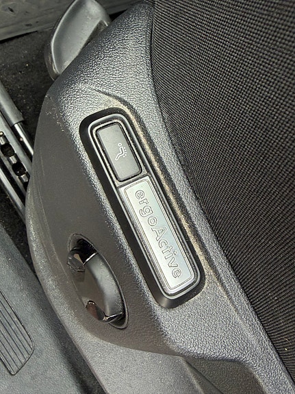 Volkswagen Tiguan 14 of 24