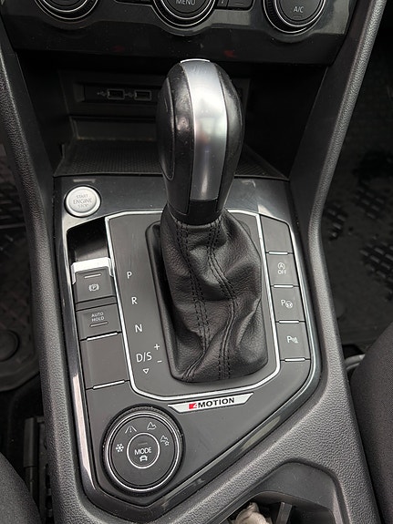 Volkswagen Tiguan 18 of 24