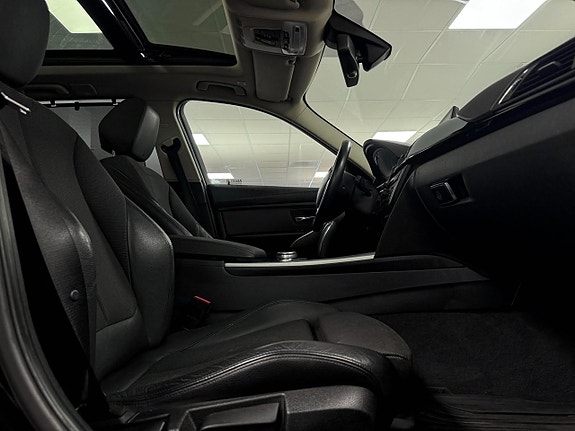 BMW 320d 17 of 24