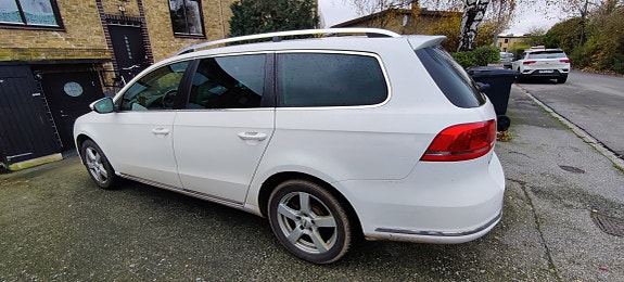 Volkswagen Passat 2 of 7
