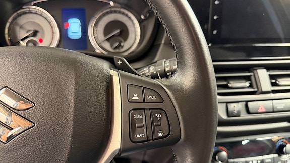 Suzuki S-Cross 10 of 14