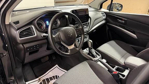 Suzuki S-Cross 8 of 14
