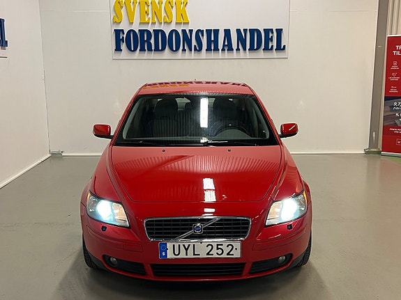 Volvo S40 3 of 25