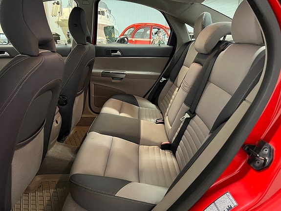 Volvo S40 14 of 25