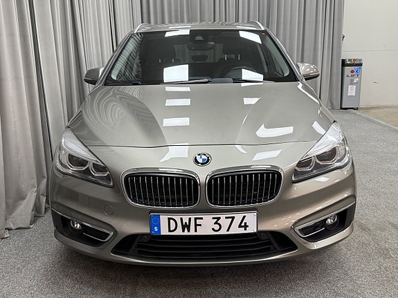 BMW 220d 5 of 19