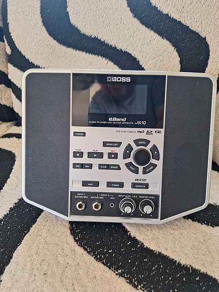 Product image 1 of 4