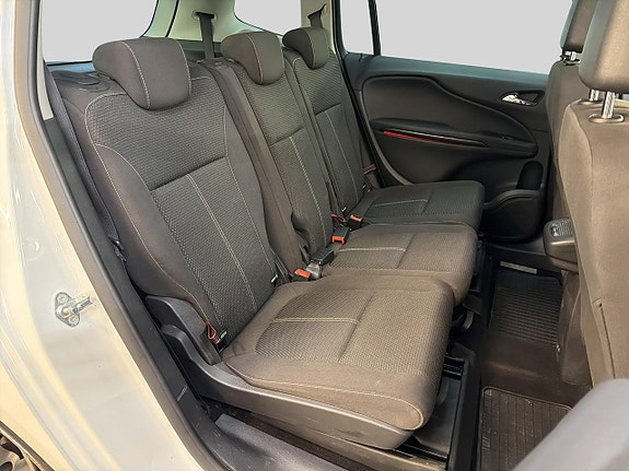 Opel Zafira Tourer 15 of 28