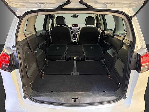 Opel Zafira Tourer 20 of 28
