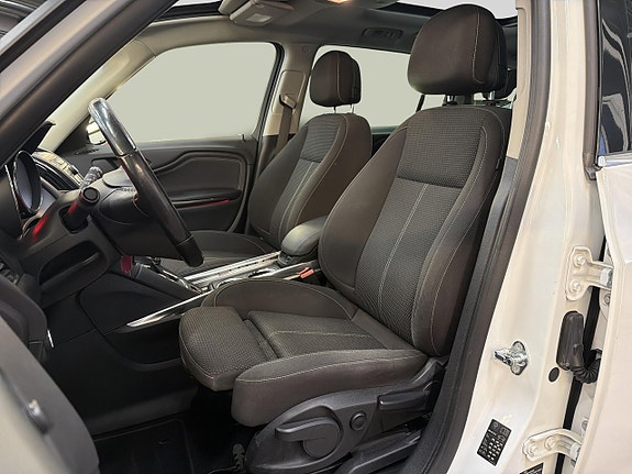 Opel Zafira Tourer 9 of 28