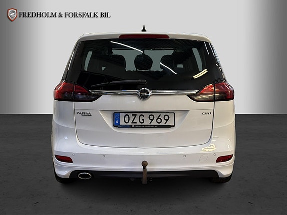 Opel Zafira Tourer 4 of 28