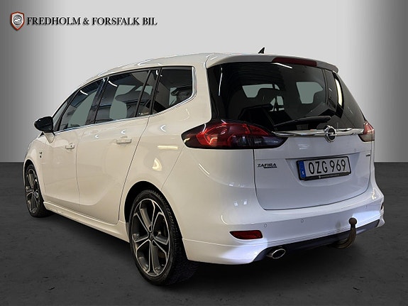 Opel Zafira Tourer 3 of 28
