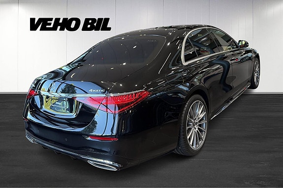Mercedes-Benz S580 e 3 of 15