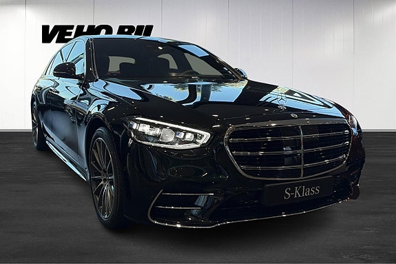Mercedes-Benz S580 e 2 of 15
