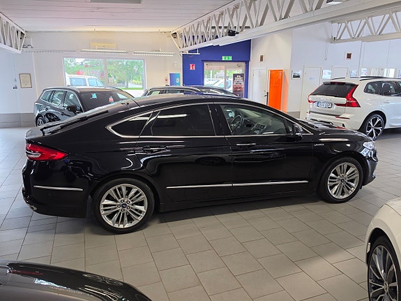 Ford Mondeo 2 of 26