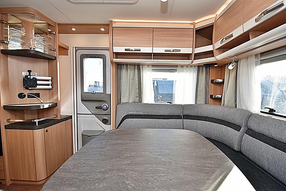 Knaus 590 FUS Südwind Silver Selection, Dubbelbädd 9 of 27