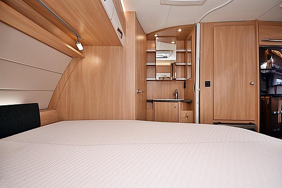 Knaus 590 FUS Südwind Silver Selection, Dubbelbädd 17 of 27