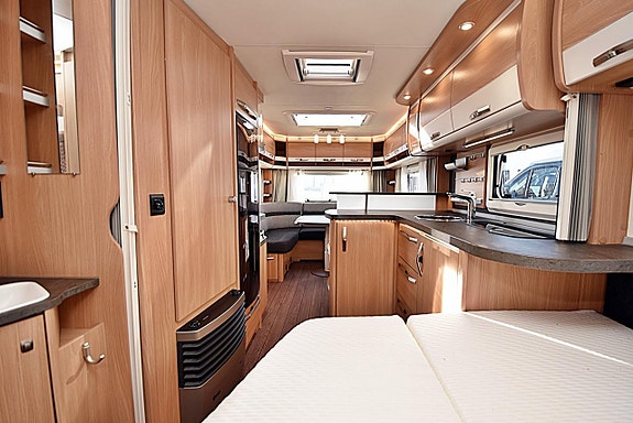 Knaus 590 FUS Südwind Silver Selection, Dubbelbädd 19 of 27