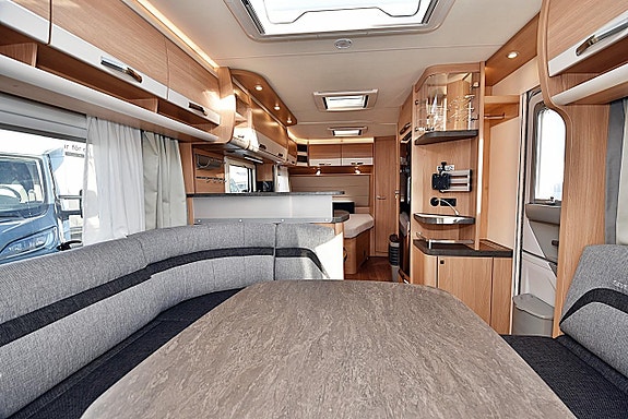 Knaus 590 FUS Südwind Silver Selection, Dubbelbädd 7 of 27