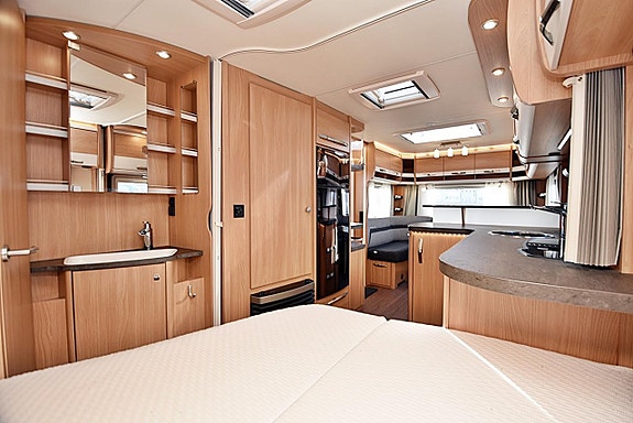 Knaus 590 FUS Südwind Silver Selection, Dubbelbädd 18 of 27