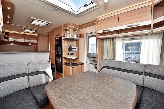 Knaus 590 FUS Südwind Silver Selection, Dubbelbädd 8 of 27