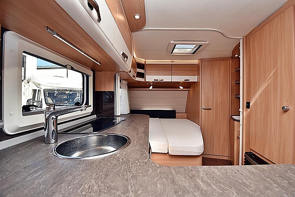 Knaus 590 FUS Südwind Silver Selection, Dubbelbädd 14 of 27