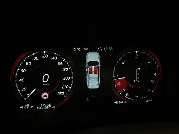 Volvo S90 28 of 30