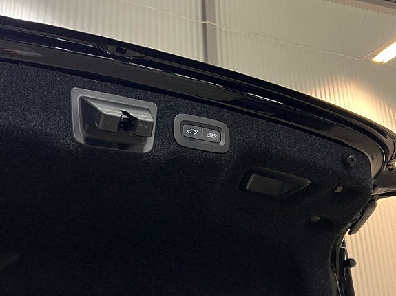 Volvo S90 18 of 30