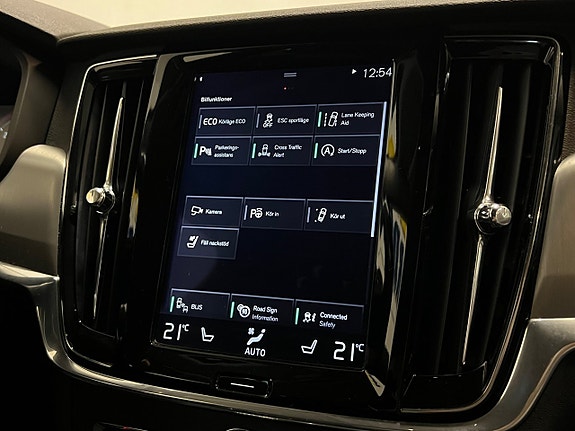 Volvo S90 25 of 30