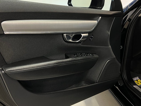 Volvo S90 14 of 30