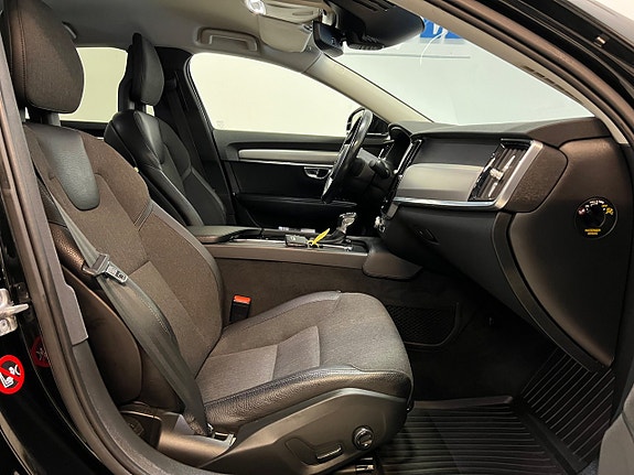 Volvo S90 21 of 30