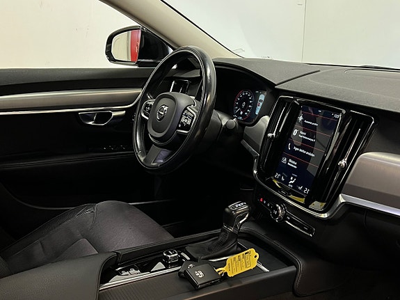 Volvo S90 22 of 30