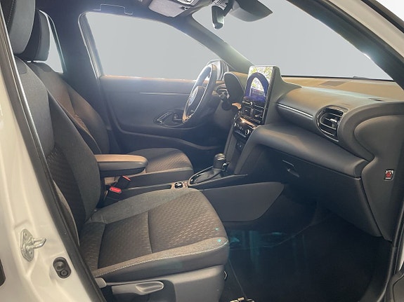 Toyota Yaris Cross 6 of 17