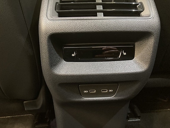 Volkswagen Tiguan 10 of 27