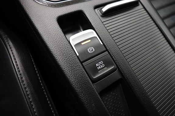 Volkswagen Passat 24 of 30