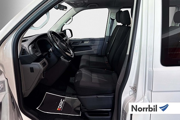 Volkswagen Caravelle 7 of 8