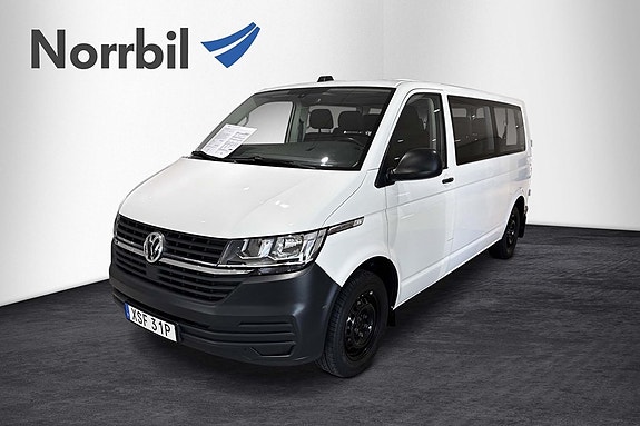 Volkswagen Caravelle 2 of 8