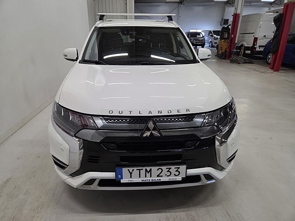 Mitsubishi Outlander 2 of 10