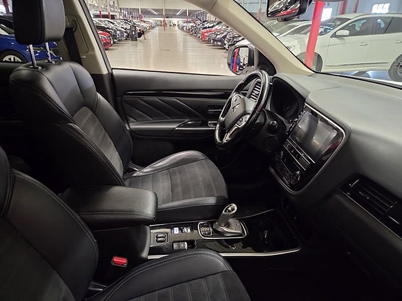 Mitsubishi Outlander 4 of 10
