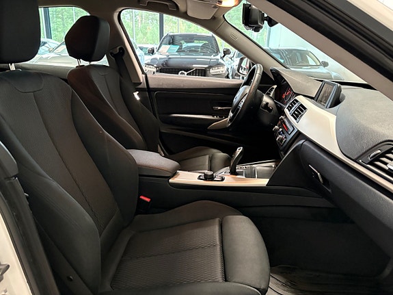BMW 318 13 of 19